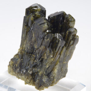 Epidote Pérou 3x4.3cm (epip1-8)